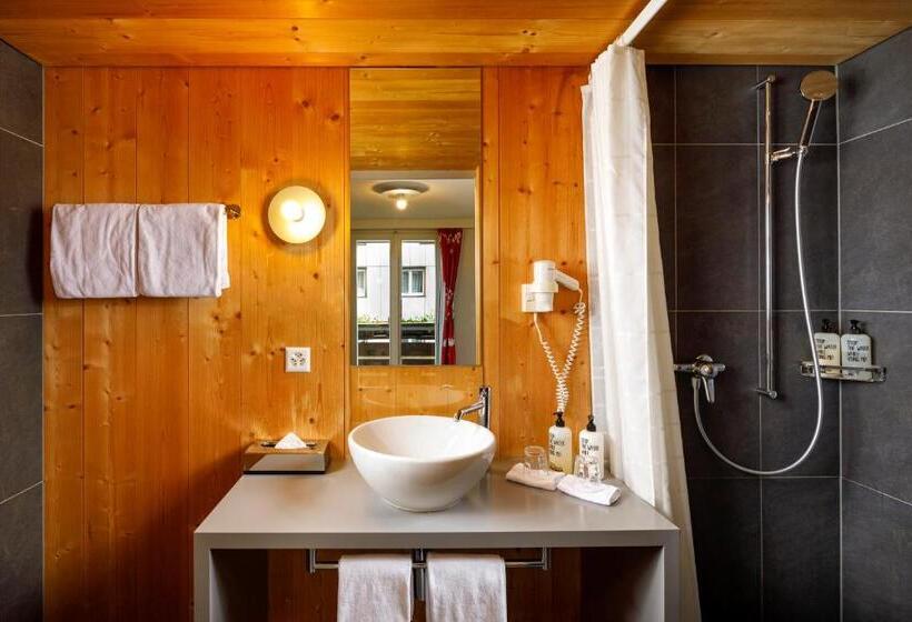 اتاق استاندارد سه تخته با بالکن, Hirschen Guesthouse   Village