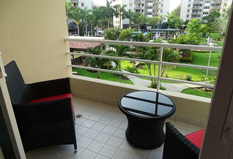 1 Schlafzimmer Apartment mit Balkon Poolblick, Jaco Beach Condos