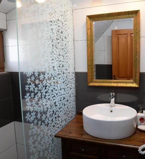 اتاق استاندارد با تخت بزرگ, Carolina House