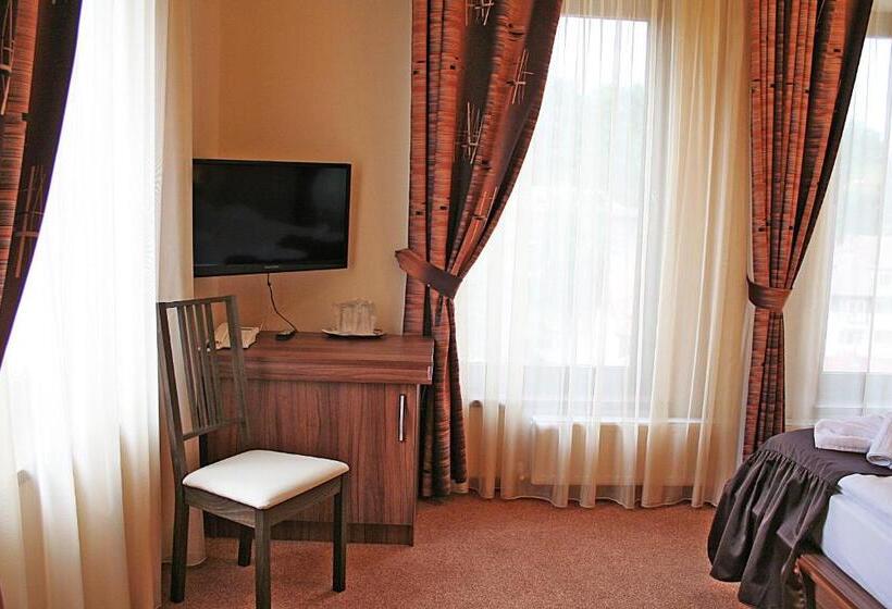 2 Bedroom Suite with Balcony, Vila Silvia