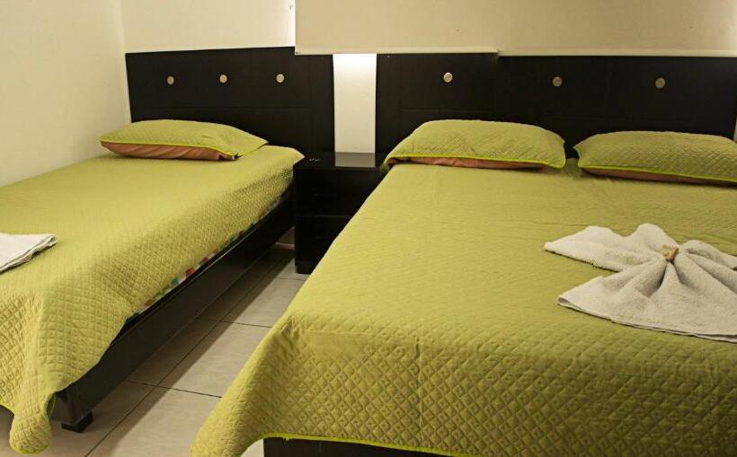 Трехместный Номер Deluxe, Centro Real