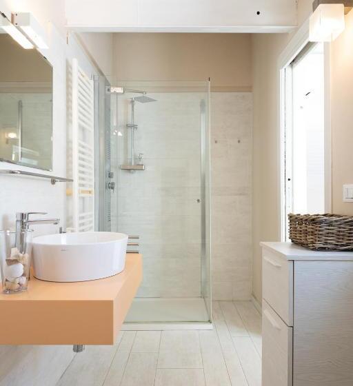 جناح, Oceano Rooms