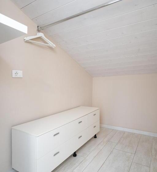 جناح, Oceano Rooms