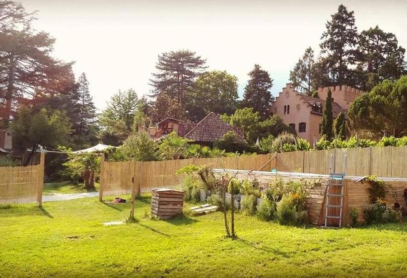اتاق استاندارد با چشم‌انداز باغ, Schloss Castel Pienzenau   Guestrooms & Apartments   B&b Hotel & Restaurant