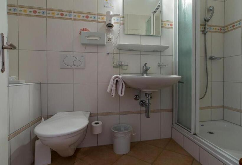 اتاق استاندارد, Cresta