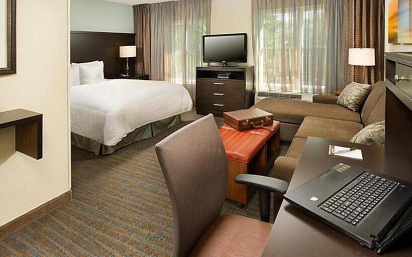 Студия Стандарт, Staybridge Suites Lincolnshire, An Ihg