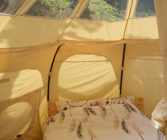 Standard Tent, Le Moulin Du Luech   Bulles Insolites