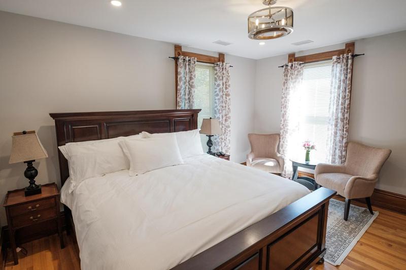 Люкс Deluxe Кровать Кинг, The Victorian Luxury Suites
