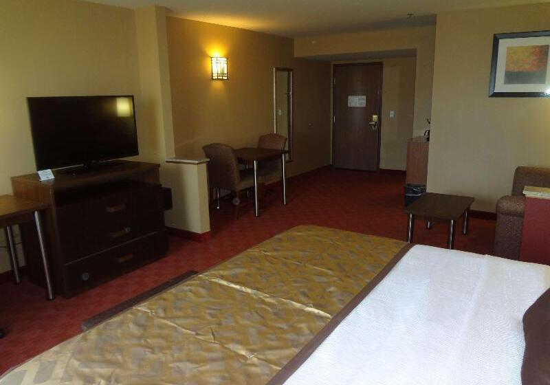 Люкс Кровать Кинг, Best Western Plus Tulsa Woodland Hills Hotel And Suites