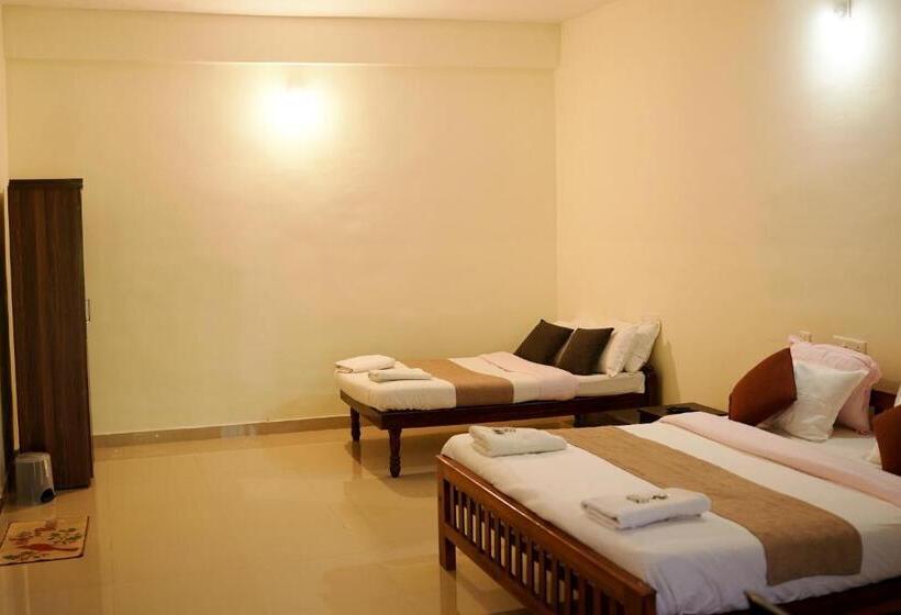 Номер Deluxe, Wayanad Royal Stream