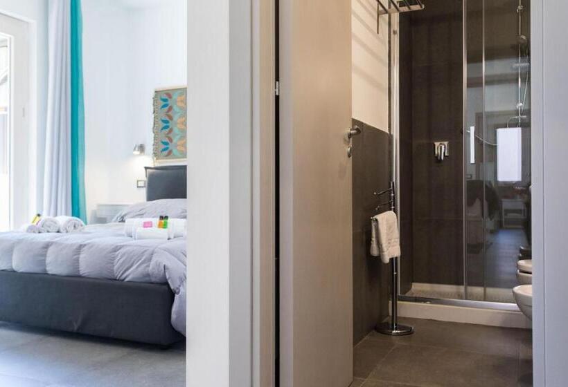 اتاق استاندارد با تخت بزرگ, My Way   Rooms   Palazzo San Matteo