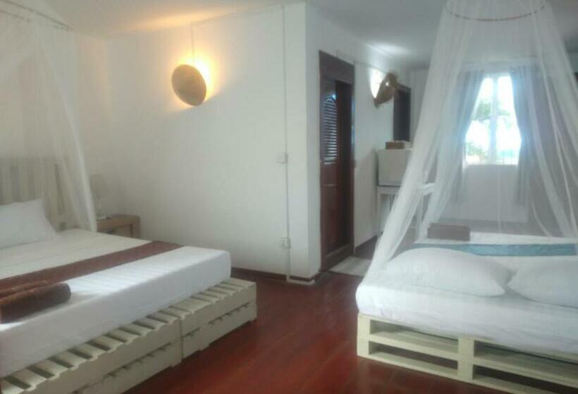 غرفة ديلوكس, Manoha Villa