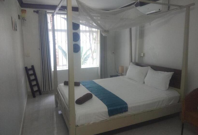 غرفة قياسية, Manoha Villa