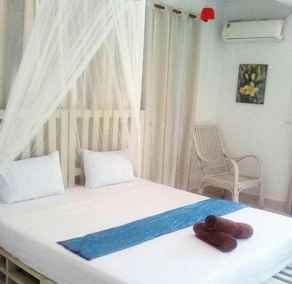 Номер Стандарт с Террасой, Manoha Villa