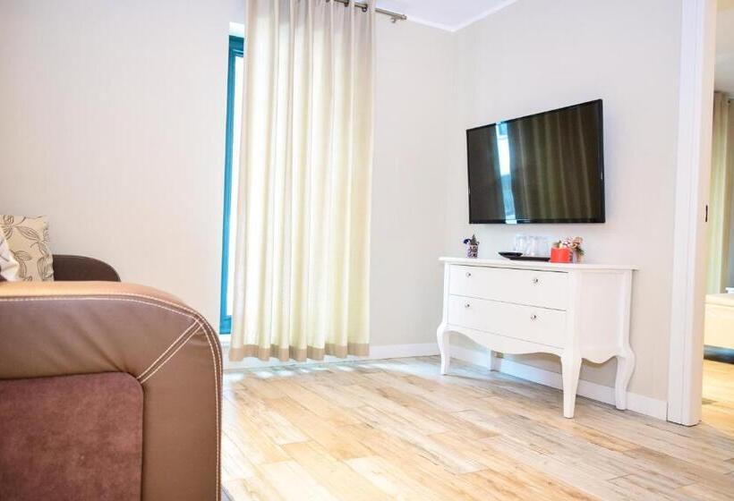 غرفة عائلية مطلّة علي الجبل, Camere De Inchiriat Igloo