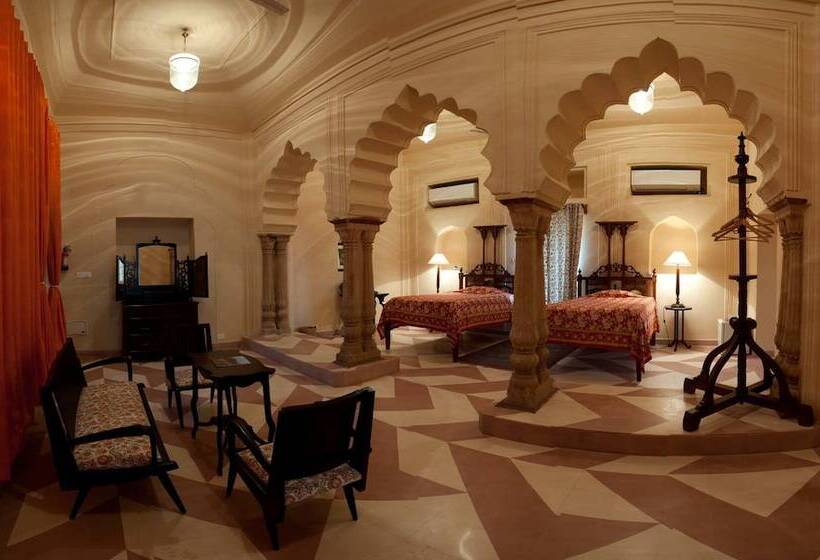 标准间, Neemrana S Tijara Fort Palace
