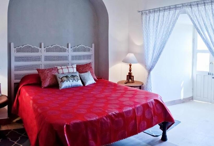 标准间, Neemrana S Tijara Fort Palace