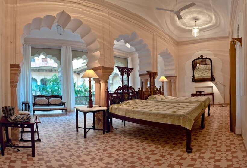 标准间, Neemrana S Tijara Fort Palace