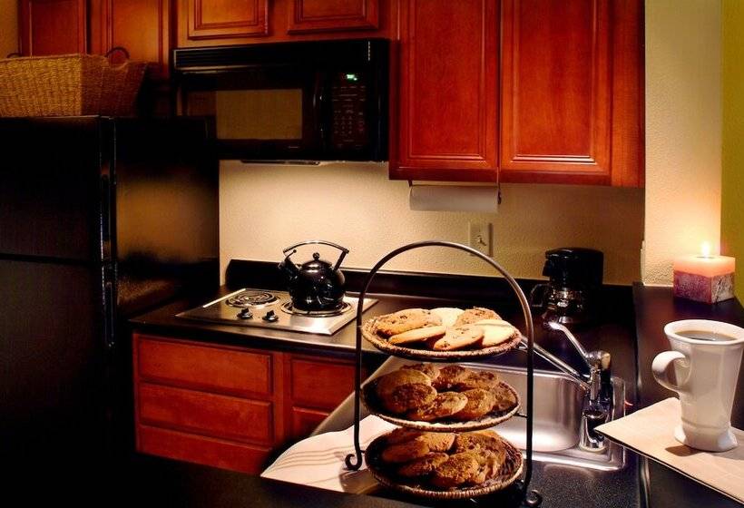 장애인을 위한 스위트, Larkspur Landing Extended Stay Suites Folsom