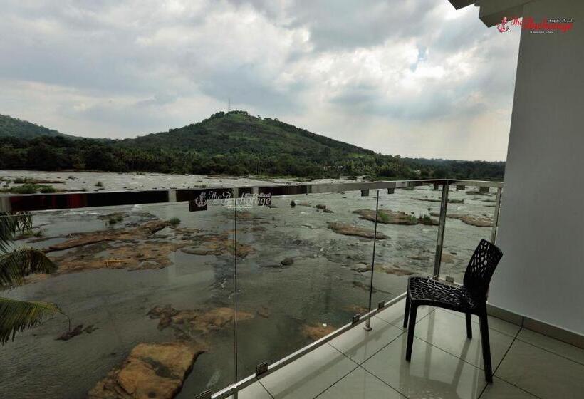 带大床的标准间, The Anchorage Athirapilly Resort