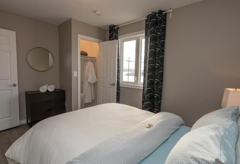 מיטת קינג בסוויטה, The Killick Inn & Suites
