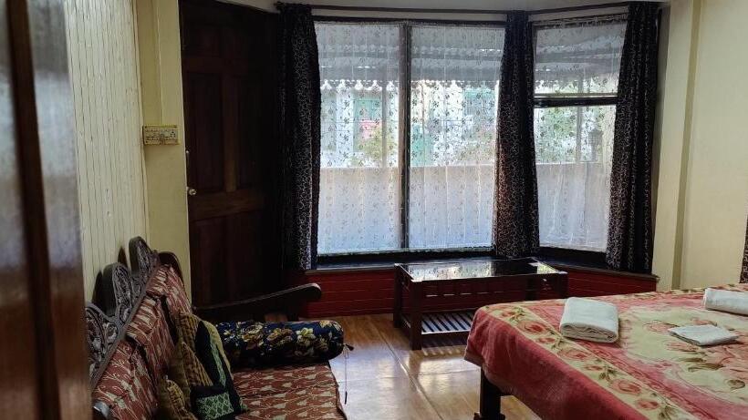 패밀리 룸 산 전망, The River View Homestay