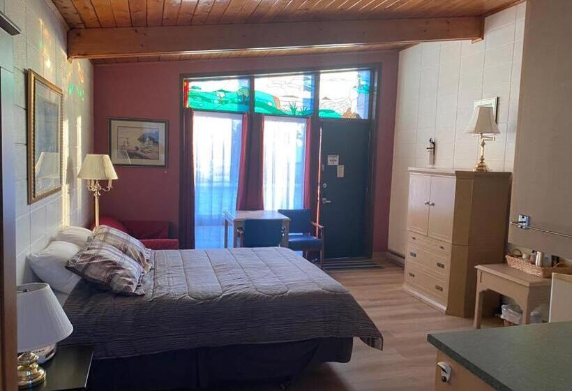 Семейный Номер Superior, Huron Sands Motel And Restaurant