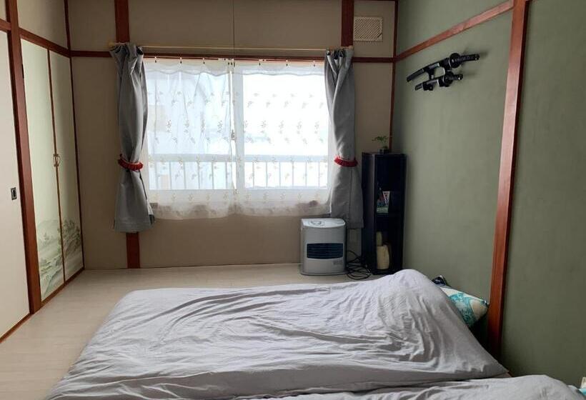 Номер Стандарт Трехместный, Cozy Penguin House Bibai
