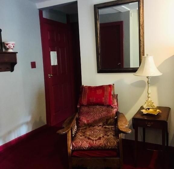 Номер Deluxe Кровать Кинг, Glass Magnolia Bed & Breakfast