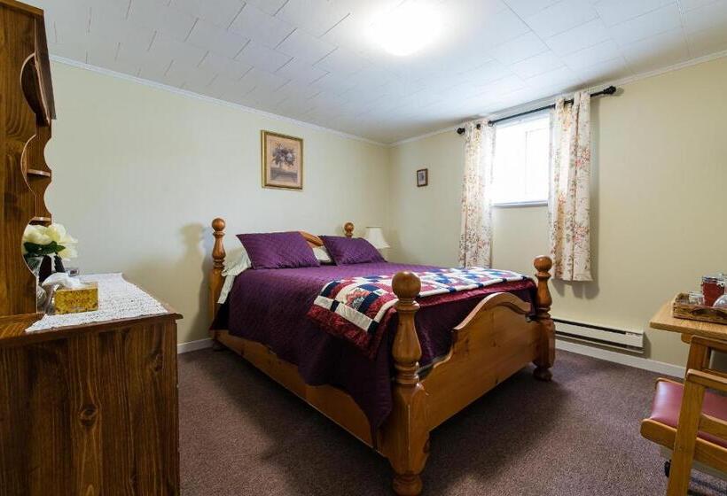 デラックスルーム, Out East B&b