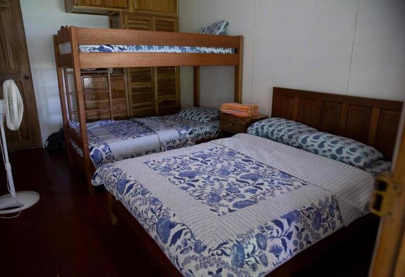 غرفة كلاسيكية ثلاثية, Hospedaje Yarisnori
