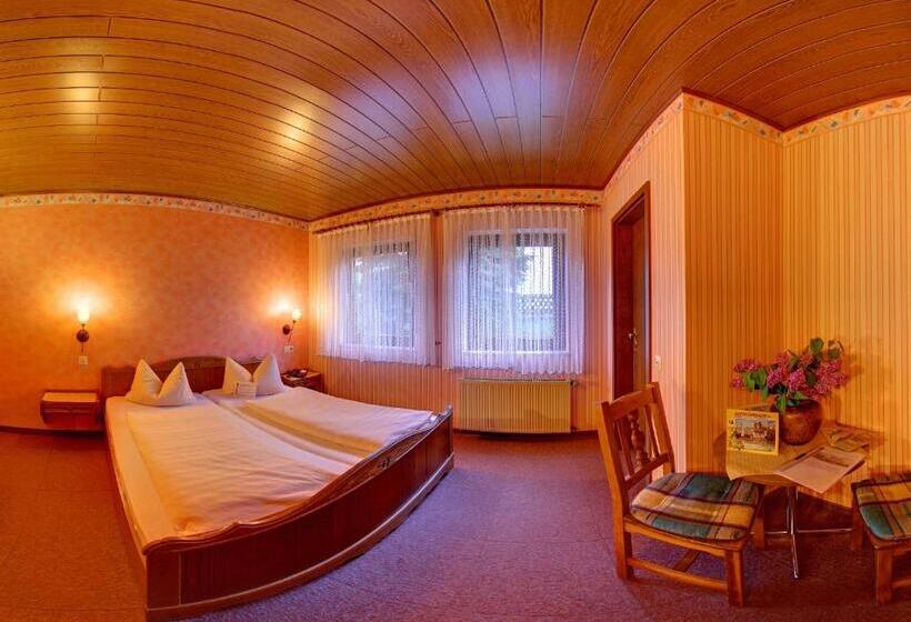 Номер Стандарт, Gemündener Hof