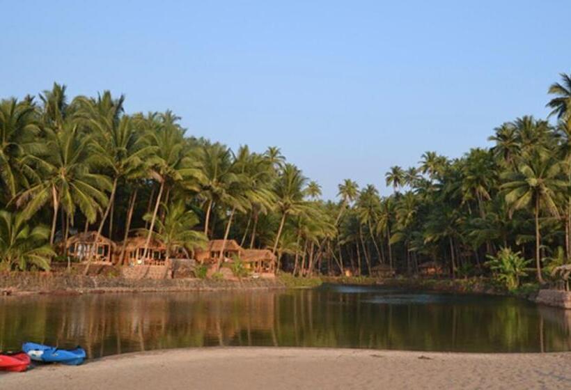 Хижина, Blue Lagoon Resort Goa