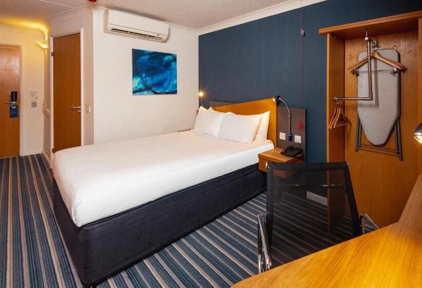 장애인을 위한 스탠다드 룸, Holiday Inn Express Bristol Filton, An Ihg
