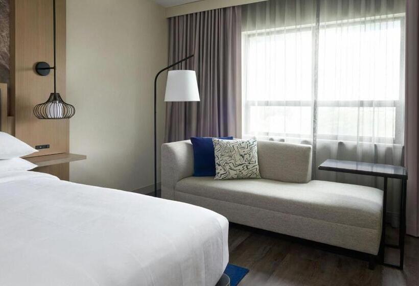 اتاق استاندارد با تخت بزرگ, Kingston Marriott