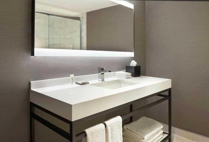 Club Zimmer Kingsize Bett, Kingston Marriott