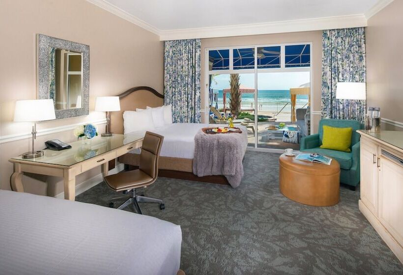 Хижина, The Shores Resort & Spa