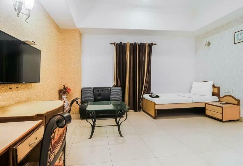 Номер Deluxe, Townhouse Taksonz