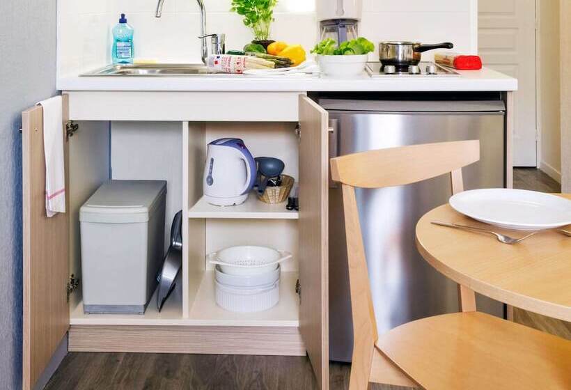 Студия Стандарт Двуспальная Кровать, Aparthotel Adagio Access Marseille Prado Périer
