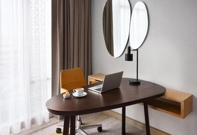 Номер Клуб Кровать Кинг, Crowne Plaza   Jeddah Al Salam, An Ihg