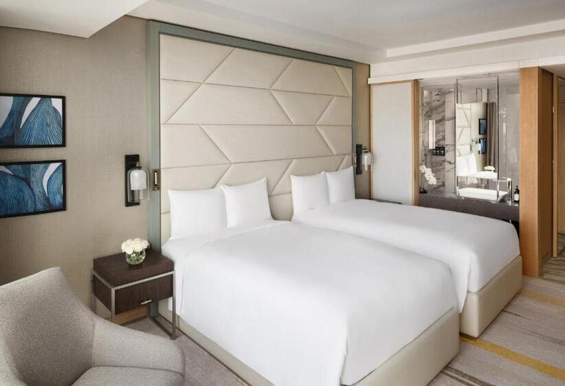 Номер Клуб, Crowne Plaza   Jeddah Al Salam, An Ihg