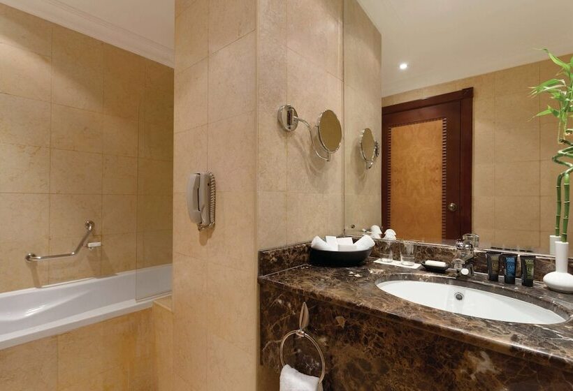 سوییت جونیور, Grand Regency Doha, Trademark Collection By Wyndham