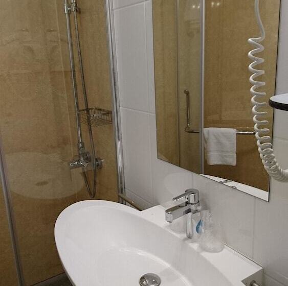 Номер Superior, Kyriad Toulouse Sud  Roques