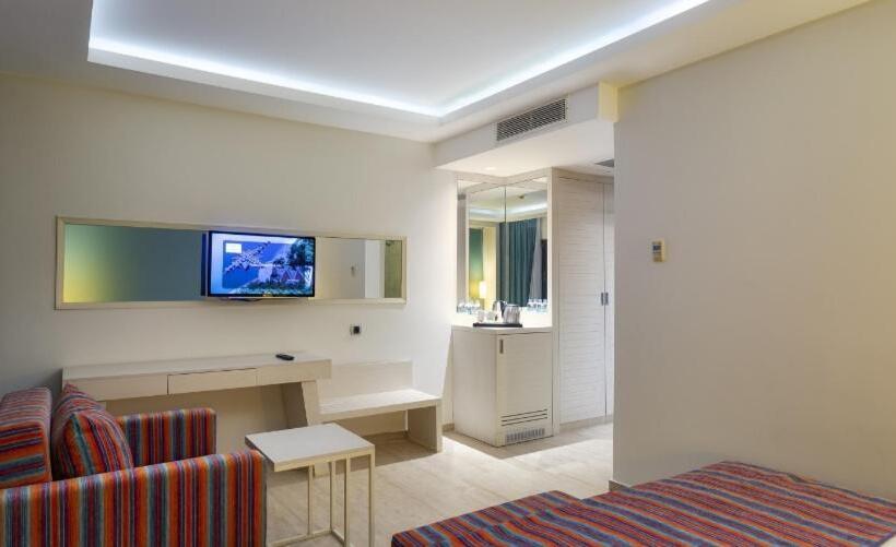 اتاق اکونومی, Duja Bodrum
