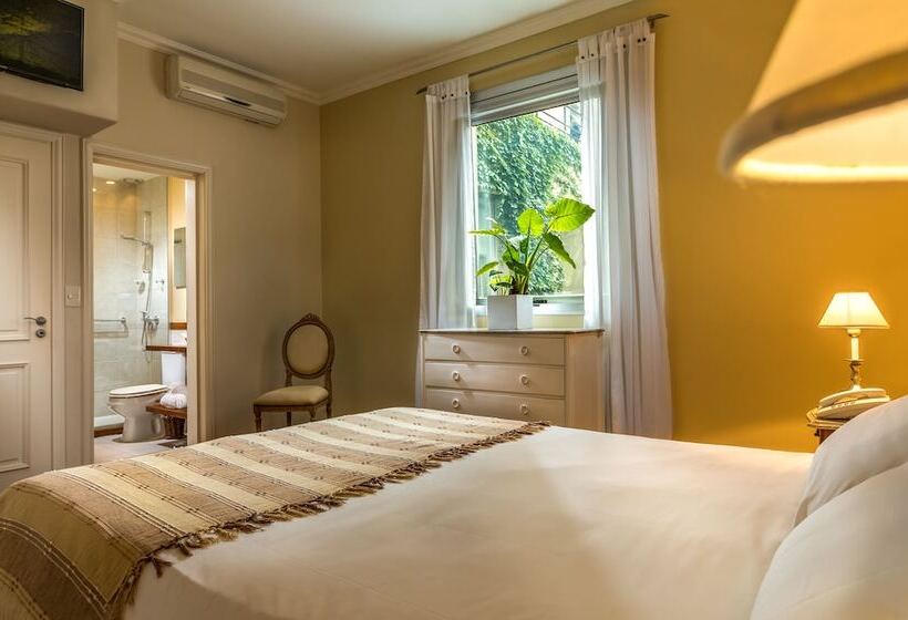 اتاق لوکس, 248 Finisterra