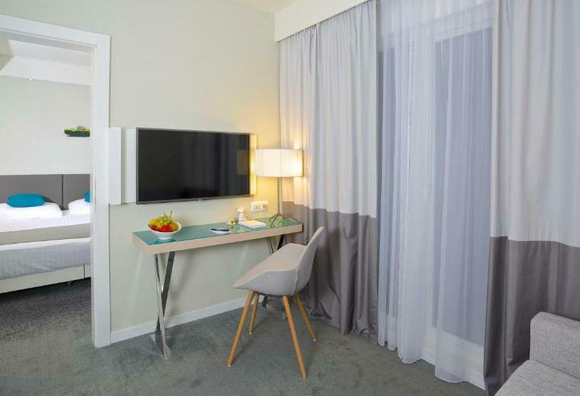 발코니가 있는 스위트, Park Plaza Belvedere Medulin
