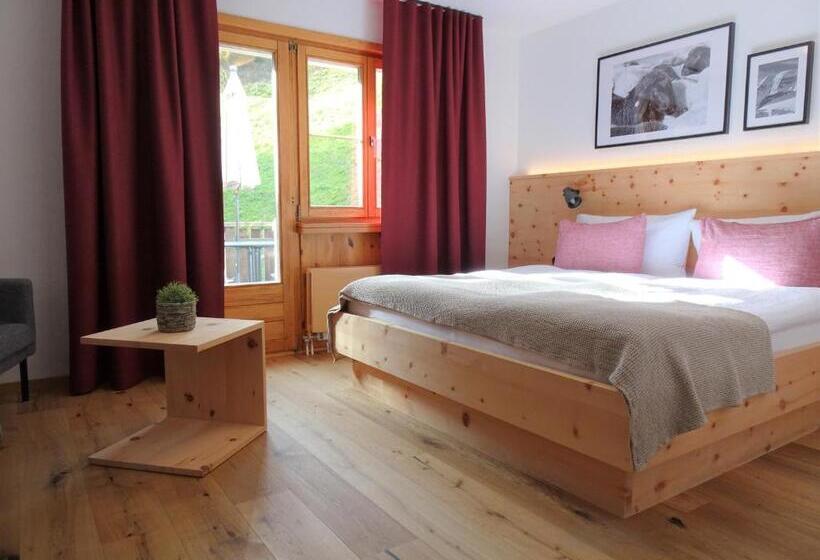 Номер Стандарт с Балконом, Schorta S Hotel Alvetern