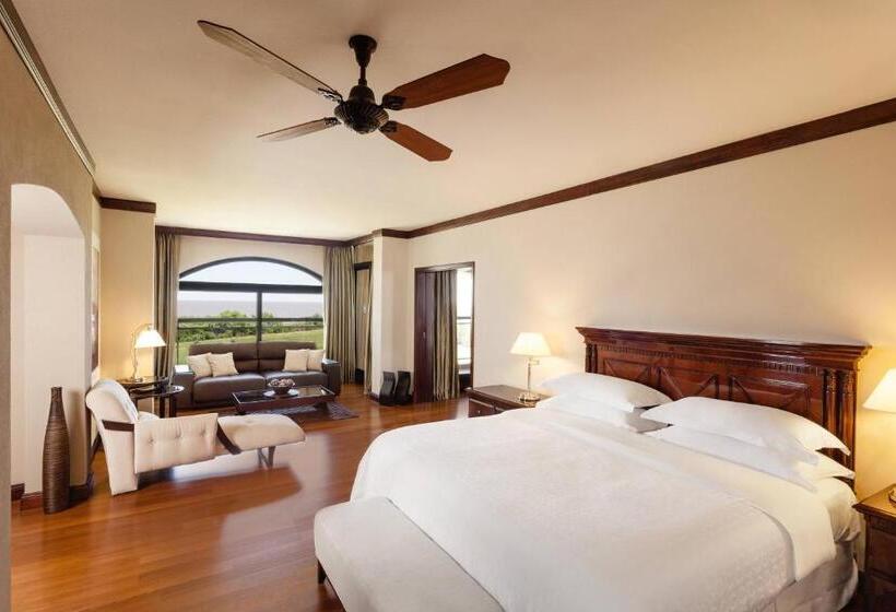 스위트 킹사이즈 침대, Sheraton Colonia Golf & Spa Resort