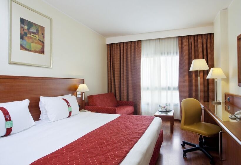 Номер Премиум, Holiday Inn Cagliari, An Ihg