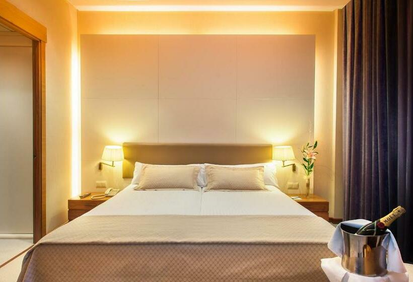 Habitación Familiar, Sercotel Sorolla Palace